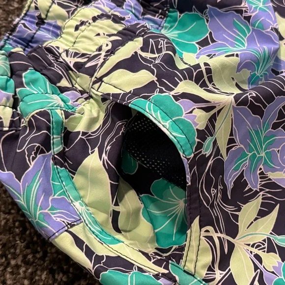 Columbia Gray Green Floral Shorts With Pockets Size XXL Extra Large - Picture 2 of 5